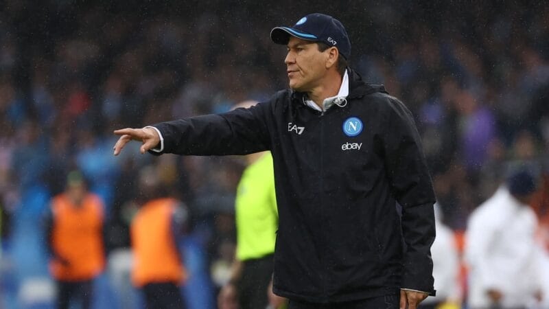 Rudi Garcia không có khởi đầu tốt cùng Napoli