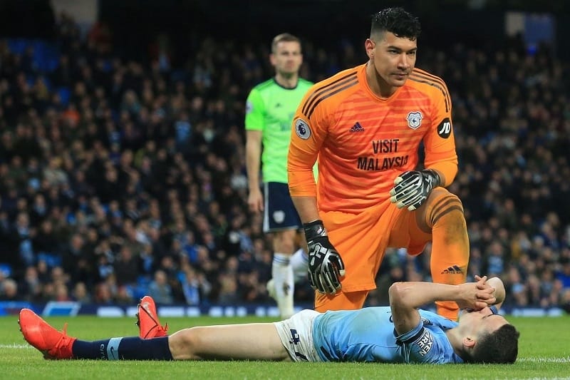 Neil Etheridge từng thi đấu tại Ngoại hạng Anh trong màu áo Cardiff City (Ảnh: Getty).