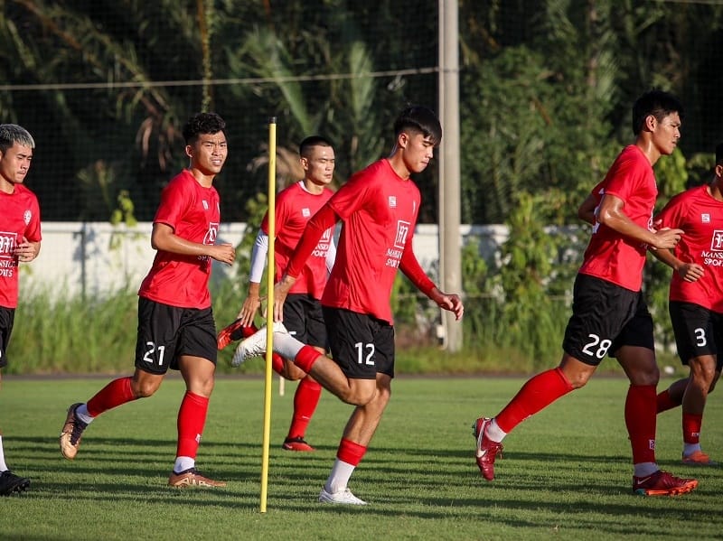 Các cầu thủ và ban huấn luyện TP.HCM gửi tâm thư cầu cứu (Ảnh: Ho Chi Minh City FC).