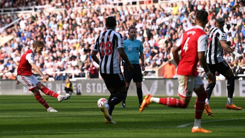 Arsenal quyết tâm vượt ải Newcastle 