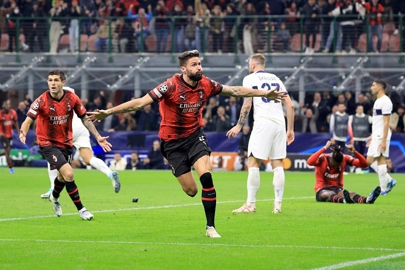 AC Milan vừa có chiến thắng ấn tượng với tỷ số 2-1 trước PSG.