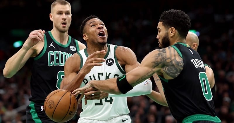 Antetokounmpo ghi 21 điểm trước Celtics