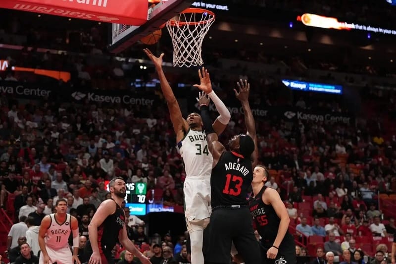 Bucks vừa hạ Heat