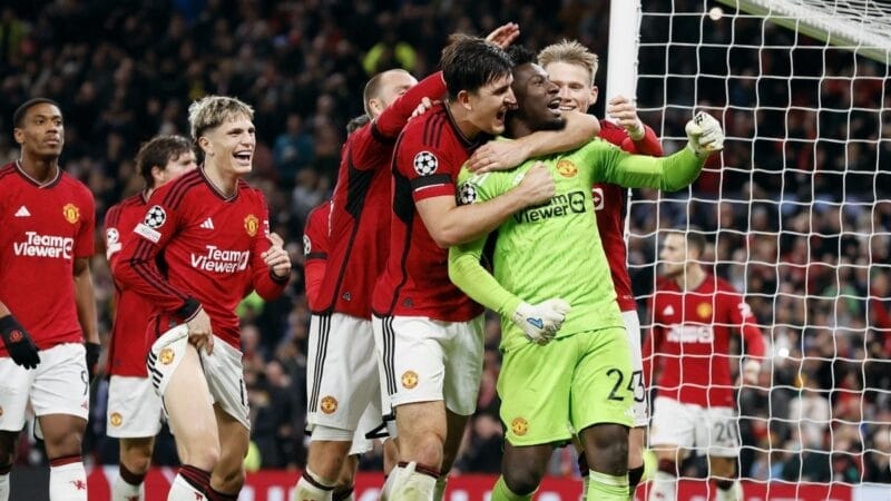 Quỷ đỏ mới chỉ thắng 1 trận tại Champions League