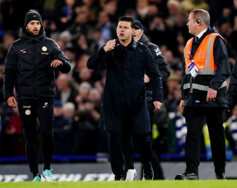 HLV Mauricio Pochettino tỏ ra rất tức giận sau trận đấu.