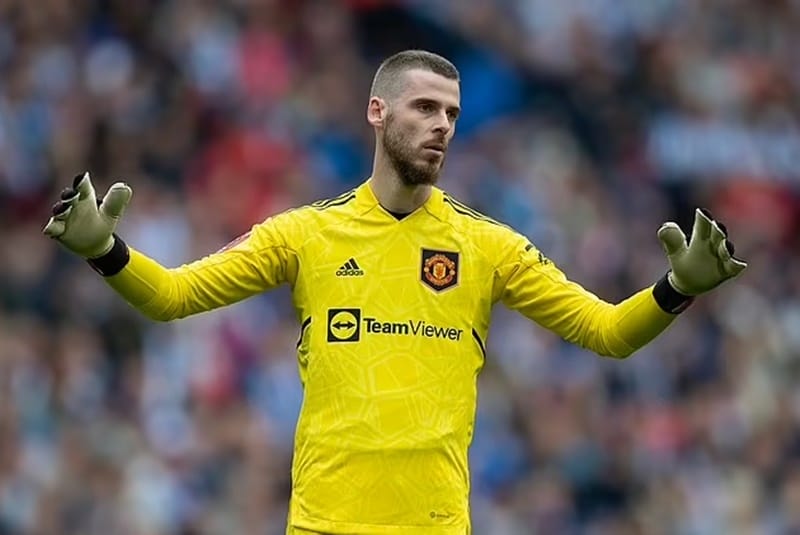 Man Utd 'lên bờ xuống ruộng' vì De Gea