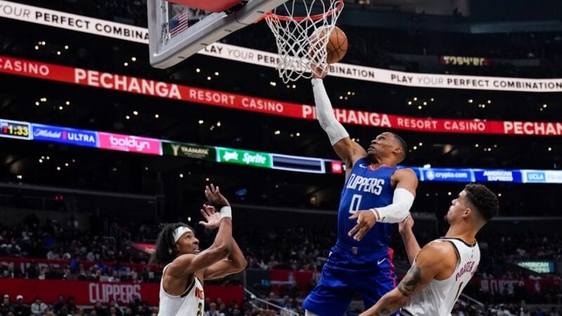 Westbrook có ngày thi đấu đầy 'drama'