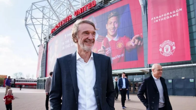 Sir Jim Ratcliffe bắt đầu hành trình mới tại Man United