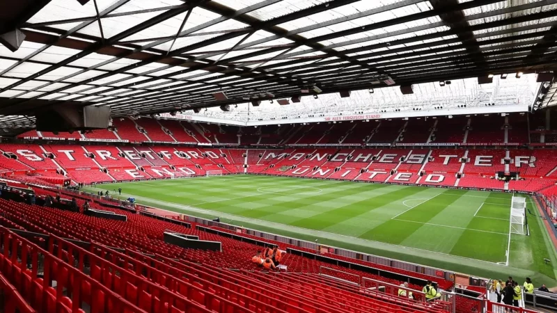 Sân Old Trafford đã quá cũ kỹ và xuống cấp