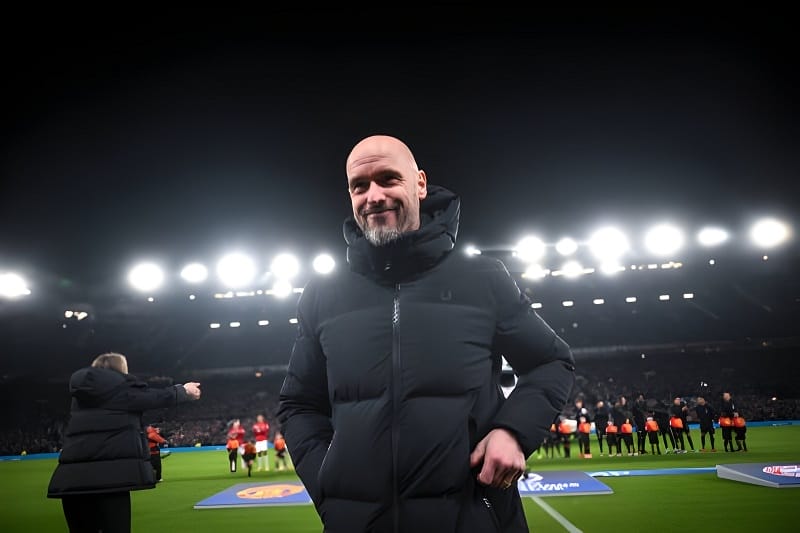 HLV Erik ten Hag có thể gia nhập Dortmund.