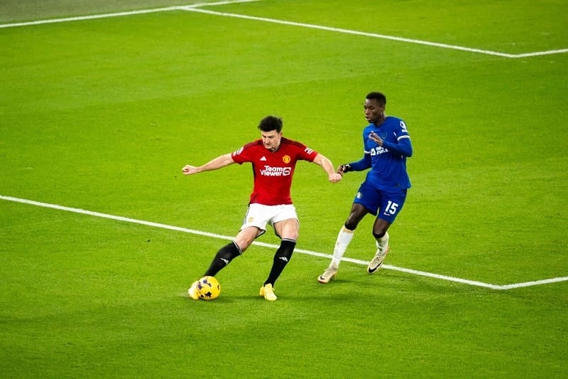 Harry Maguire có ngày thi đấu tròn vai trước Chelsea.