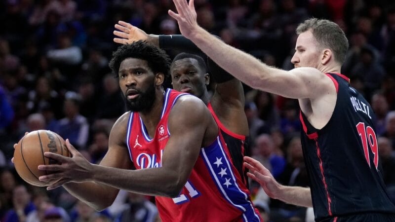 Embiid sáng cửa trở thành MVP