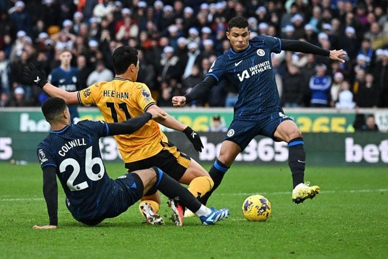 Wolves gây ra rất nhiều khó khăn cho Chelsea