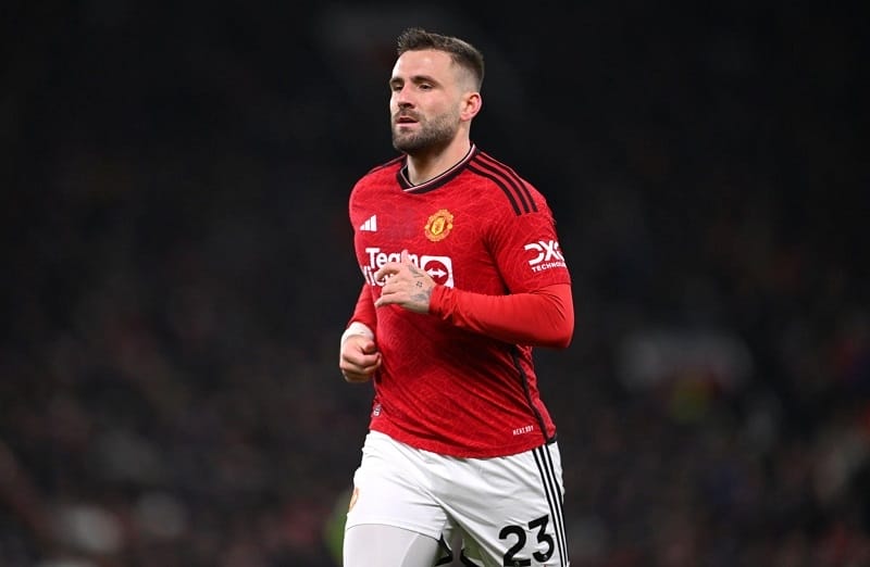 Luke Shaw có thể được HLV Erik ten Hag sử dụng ở vị trí trung vệ lệch trái.