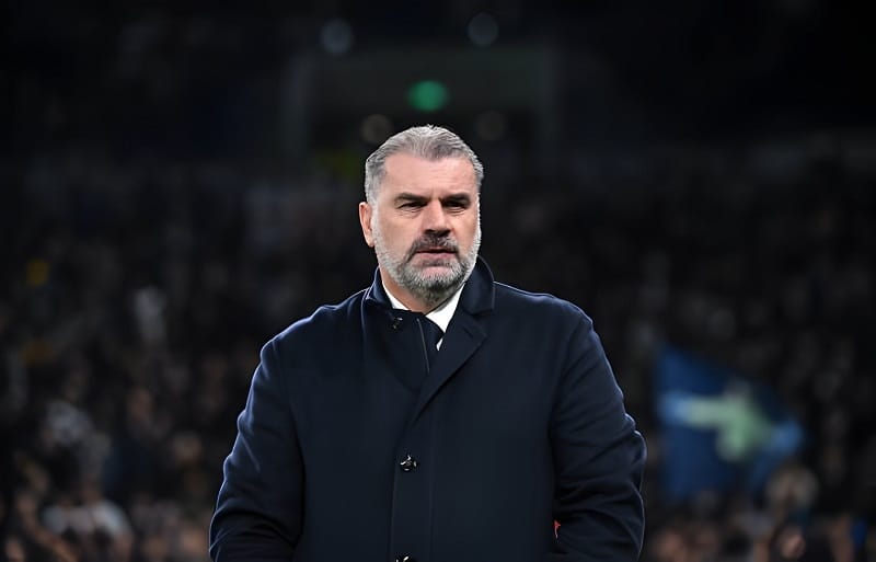 HLV Ange Postecoglou đang gặp khó khăn vì vấn đề nhân sự của Tottenham.