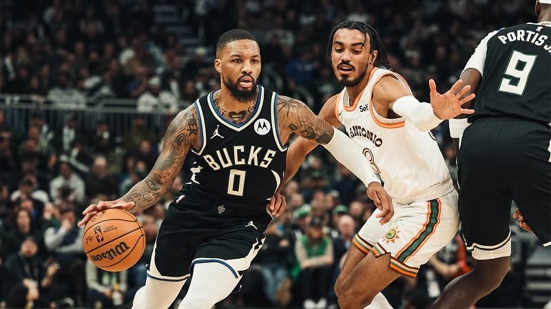 Lillard vừa có cho mình cột mốc ấn tượng