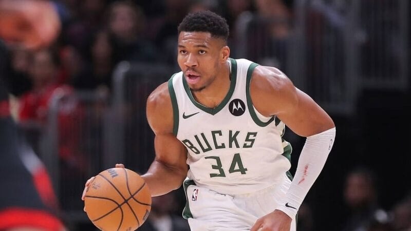 Sao Milwaukee Bucks bị loại khỏi top 5 cầu thủ xuất sắc nhất NBA