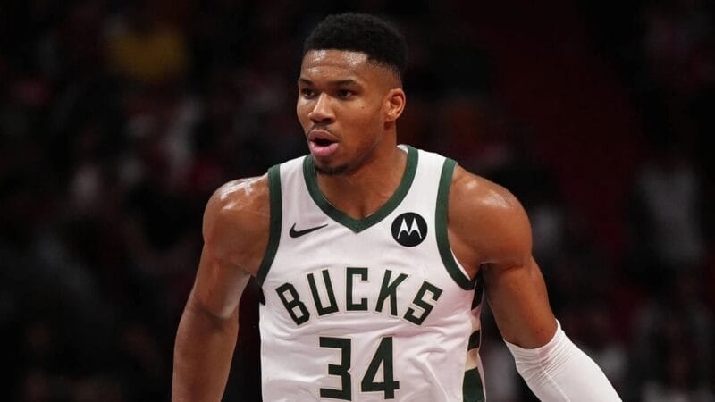 Giannis Antetokounmpo sẽ vào chơi tại bán kết NBA In-Season