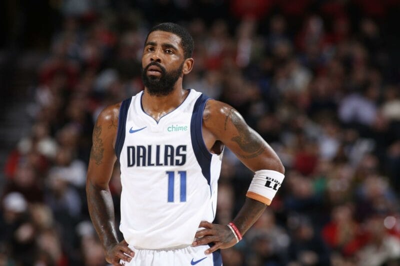 Mavericks lại mất Kyrie Irving vì chấn thương