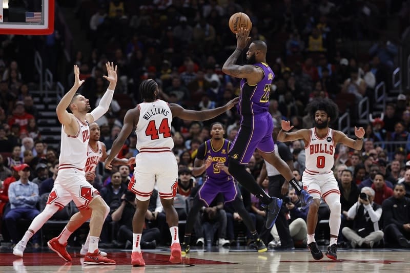 Lakers vừa để thua trước Bulls