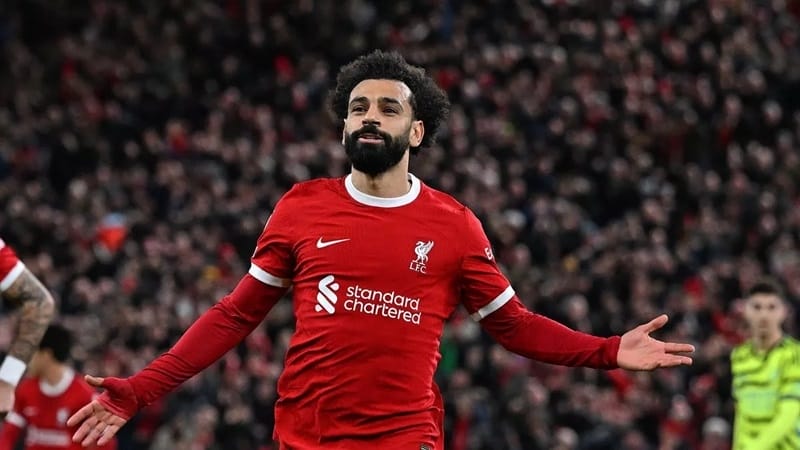 Tỏa sáng trước Arsenal, Salah vượt thành tích của cựu tiền đạo Liverpool và Man United