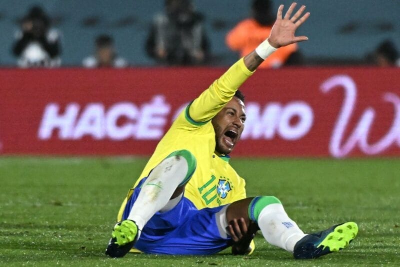 Neymar bỏ lỡ Copa America năm sau vì chấn thương.