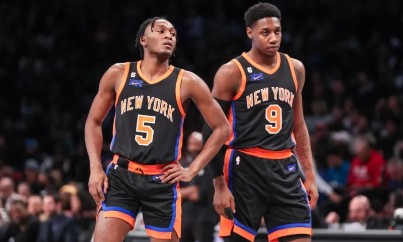 RJ Barrett và Immanuel Quickley không còn phù hợp với Knicks