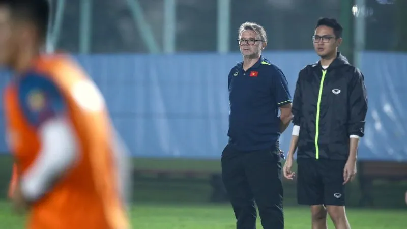 Troussier: 'Tôi sẽ đợi cậu đến phút cuối cùng'