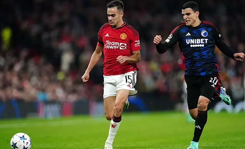 Man Utd ra quyết định tàn nhẫn với Reguilon