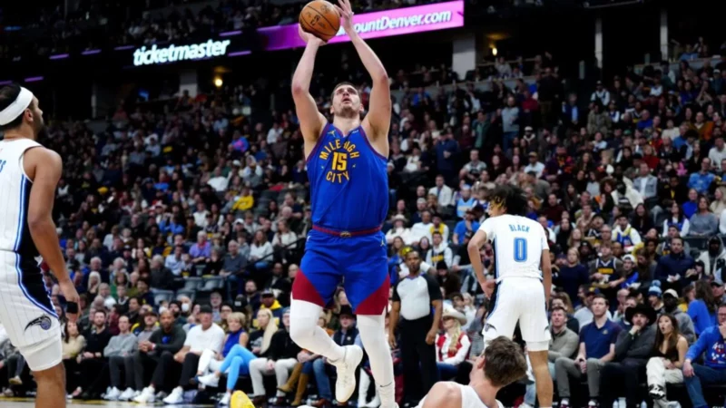 Jokic (29 điểm) không thể giúp đội nhà có chiến thắng