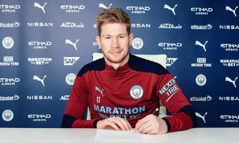 Kevin De Bruyne tự thương thảo việc gia hạn hợp đồng với Man City.