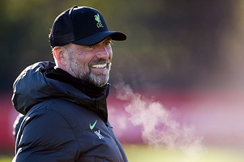 Jurgen Klopp nhường chức HLV Liverpool cho bại tướng của Việt Nam