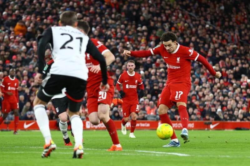 Liverpool và Fulham luôn cống hiến những trận hấp dẫn khi gặp nhau mùa này.