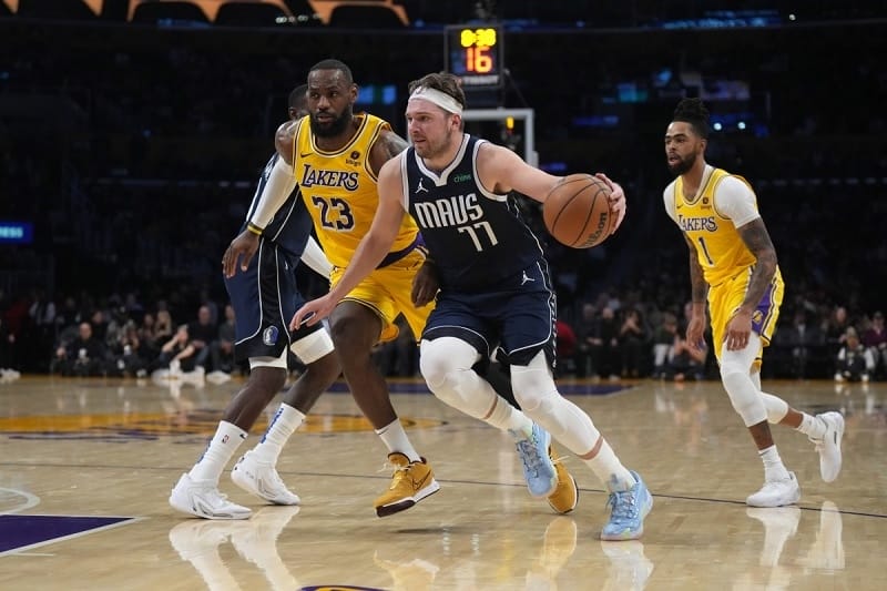 Doncic sánh ngang LeBron khi mới sắp bước sang tuổi 25