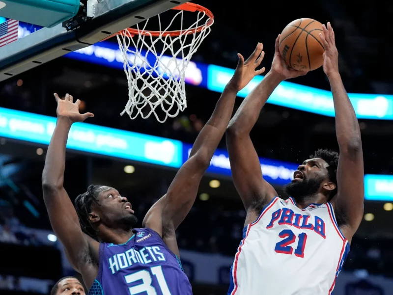 Joel Embiid duy trì phong độ ghi điểm ấn tượng.