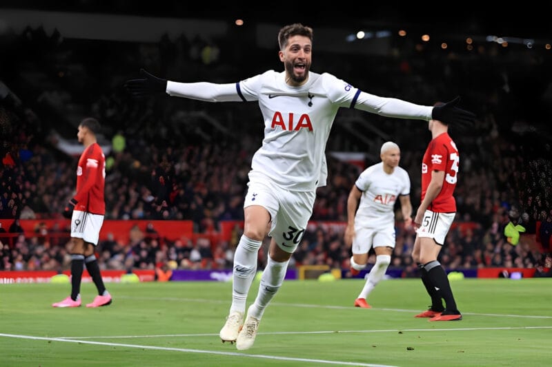 Rodrigo Bentancur giải cứu Tottenham.