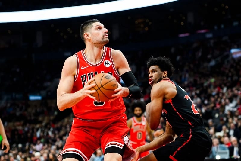 Bulls hạ Raptors