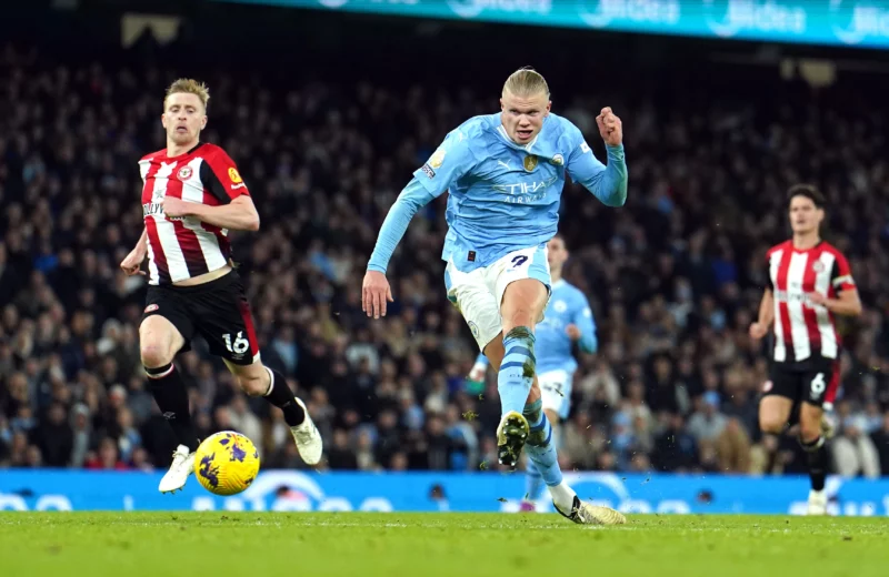 Haaland ghi bàn duy nhất trong trận đấu bù giữa Man City và Brentford