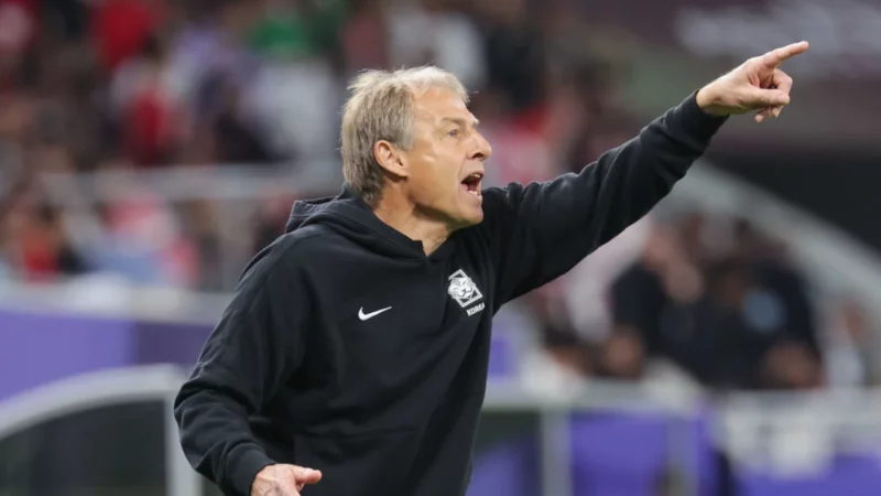 Hàn Quốc chính thức sa thải HLV Klinsmann