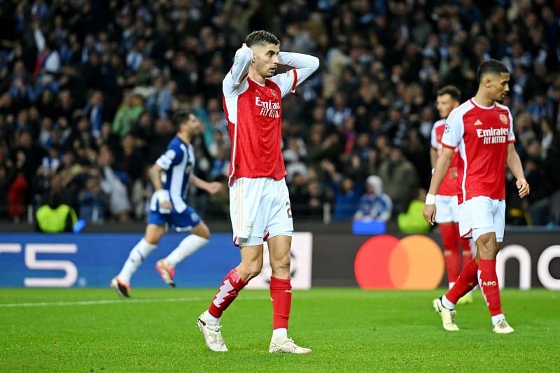 Arsenal bất ngờ bị Porto đánh bại.