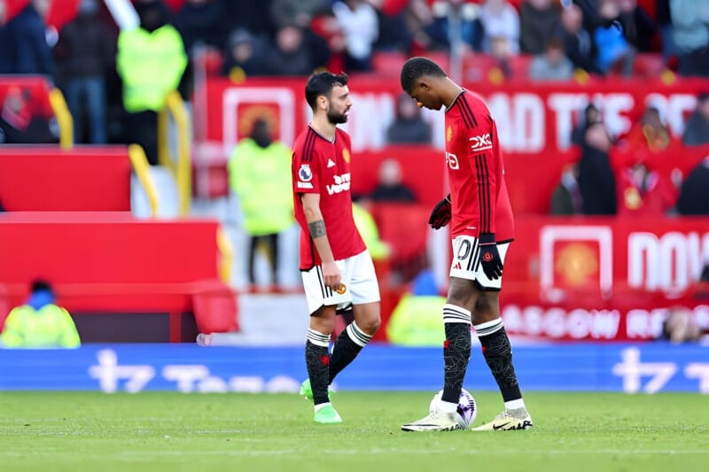 Hàng công Man United chơi bế tắc trước Fulham.