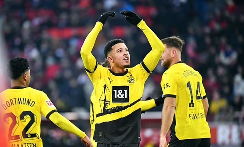 Dortmund khó mua đứt Sancho từ Man Utd,