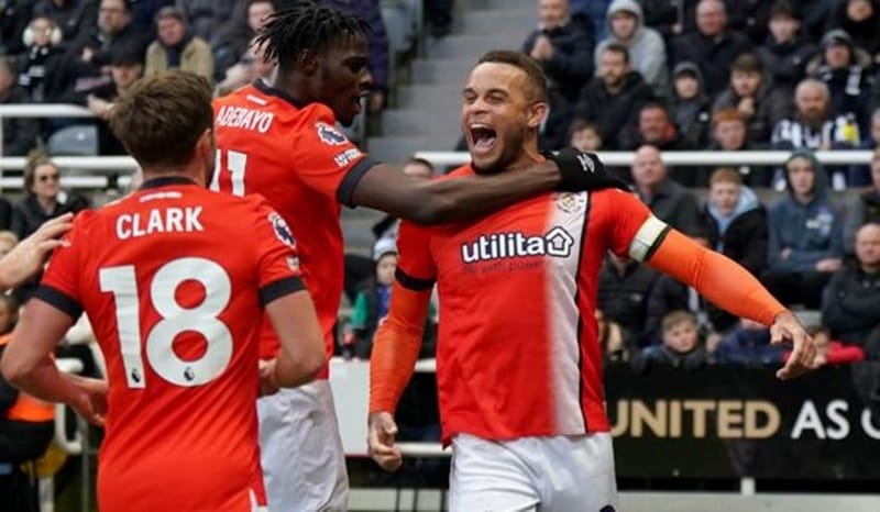 Luton Town khiến Newcastle bất ngờ.