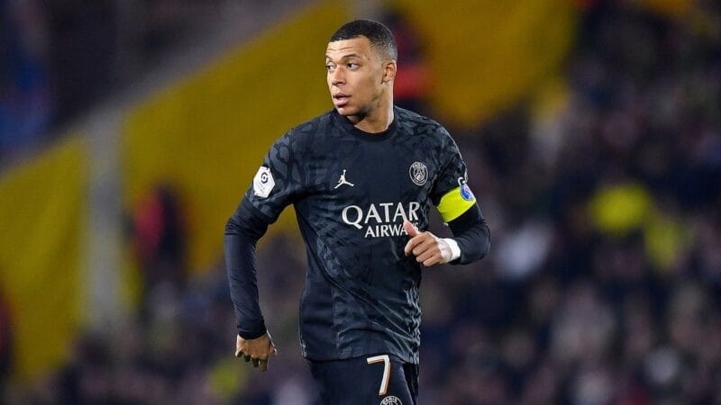 Kylian Mbappe đang khoác áo số 7 tại PSG