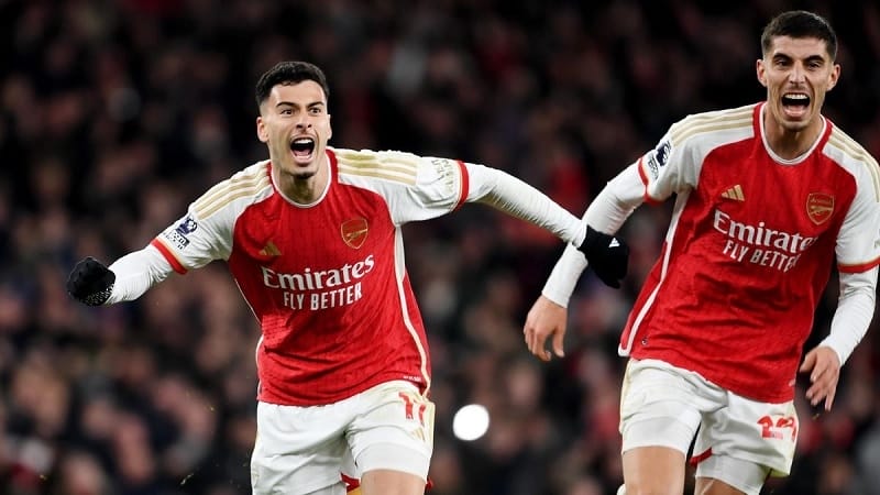 Arsenal giành chiến thắng quan trọng trước Liverpool