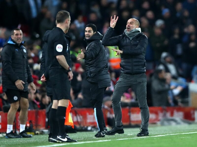 Pep chưa từng thắng tại Anfield trước sự chứng kiến trực tiếp của các CĐV trên khán đài.