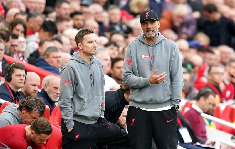 Pep Lijnders là trợ lý đắc lực của HLV Jurgen Klopp.