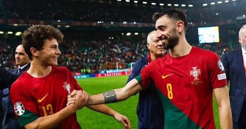 Bruno Fernandes đánh giá cao Joao Neves.