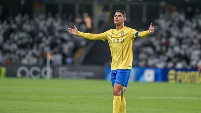 Ronaldo cần thể hiện đẳng cấp để giúp Al Nassr vào tứ kết