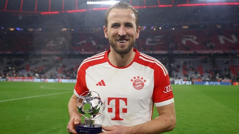 Kane tỏa sáng đưa Bayern vào tứ kết